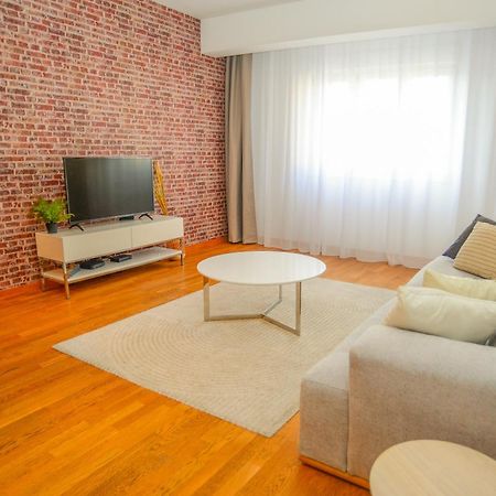 Lovely Apartment At City Quart 포드고리차 외부 사진