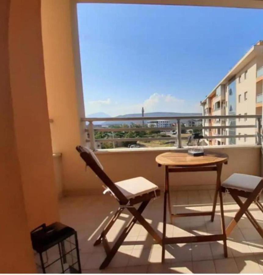 Lovely Apartment At City Quart 포드고리차 외부 사진